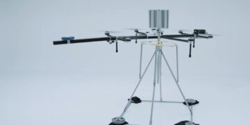 astria havada sabit qalan dron