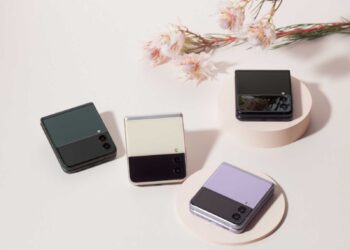 Samsung qatlana bilən smartfon satışını 10 milyona yüksəldib!