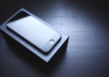 Apple iphone 5s modeli yenilendi