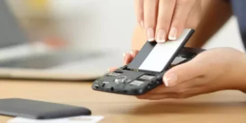 Avropa Birliyi smartfonların batareyası