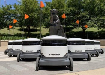 Bolt kuryer robotları