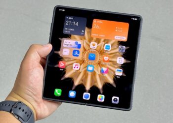 honor magic v2