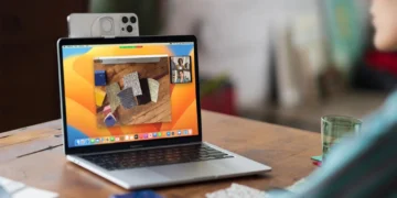 Android 14 smartfonları veb-kameraya