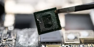 Huawei qlobal bazarda dəyərlənir