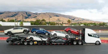 Tesla 5 milyonuncu elektromobilini