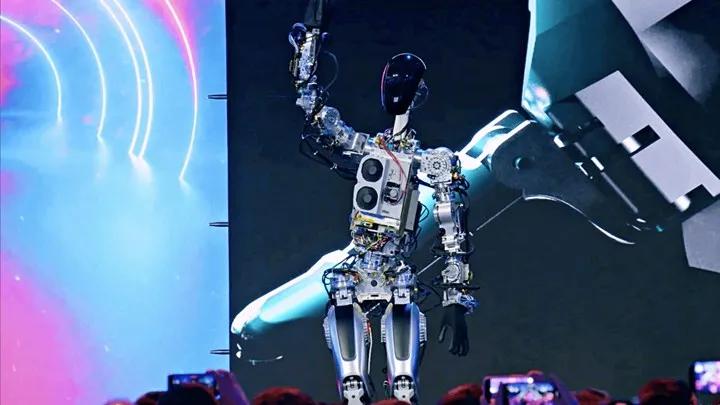 Çin insanabənzər robotlar