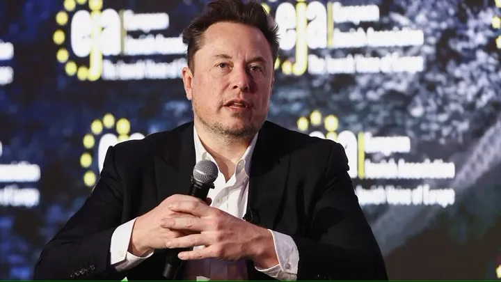 Elon Musk Çin xəbərdarlıq