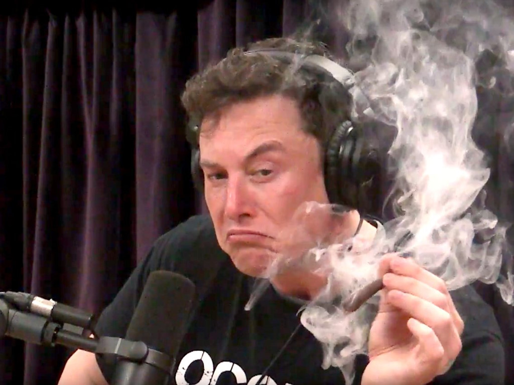 Elon Musk zərərli maddə