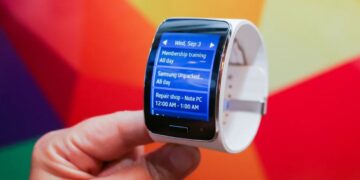Samsung dördkünc ekranlı saat