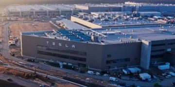 Tesla istehsalı dayandırmalı