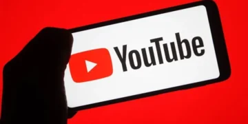 YouTube video dayandıqda reklam