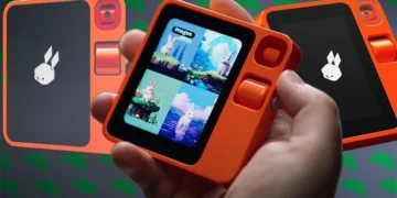 Rabbit R1 Android tətbiqi
