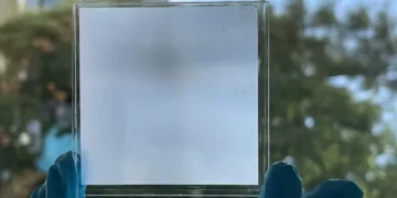 Şüşəyə alternativ material
