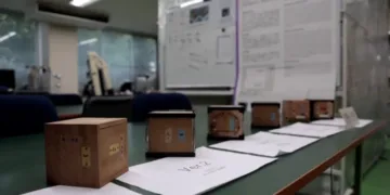 taxta peyk kosmosa