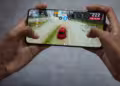 Samsung qatlanan əl konsolları