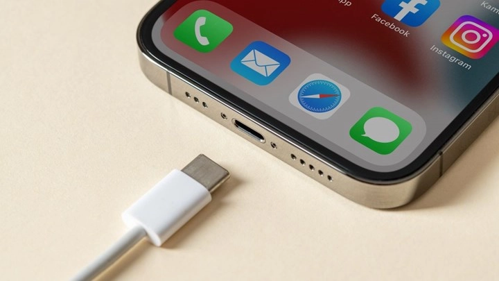 iPhone USB-C şarj