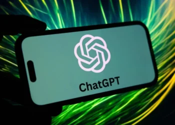 ChatGPT istifadəsi təklik hisslərini ortaya çıxarırmış!