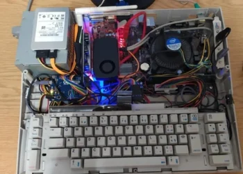 Köhnə yazı maşınları kompüterə çevrilib!