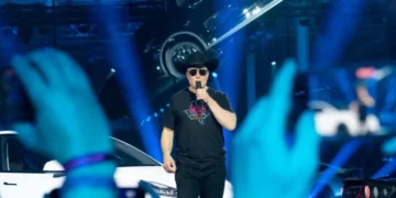 Tesla yeni Elon Musk axtarışındadır!