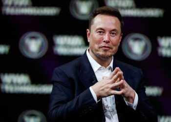 Elon Musk 56 milyard dollarlıq maaş paketini alacaq amma 1 dollar ödəməlidir!