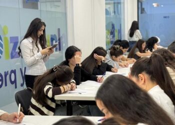 Rəqəmsal sahədə təqaüdlə təhsil imkanı: Girls Code 2025 Təqaüd Proqramı səni gözləyir!