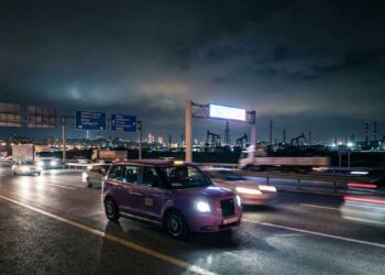 Bakı qeydiyyatlı taksi Sumqayıta sərnişin apara bilərmi?