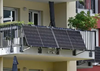 Almaniya balkon tipli günəş panelləri ilə 1GW səviyyəsinə çatdı!