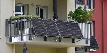 Almaniya balkon tipli günəş panelləri ilə 1GW səviyyəsinə çatdı!