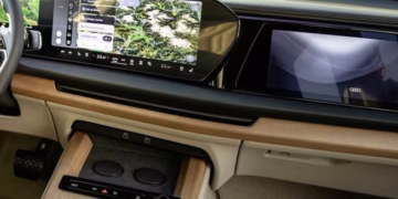 Audi fiziki düymələri geri qaytarır