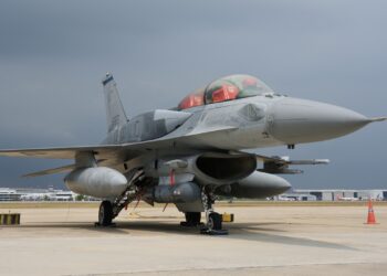 F-16 qırıcısı