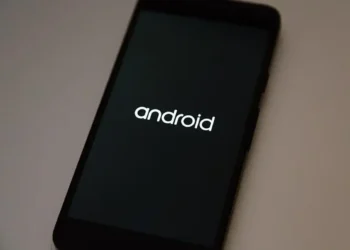 Smartfon bazarında RAM qiyməti artdıqca keyfiyyət azalır