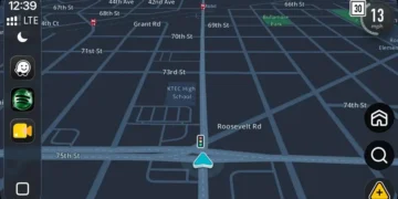 Waze-ə Google Maps-in ən faydalı funksiyası əlavə edilir